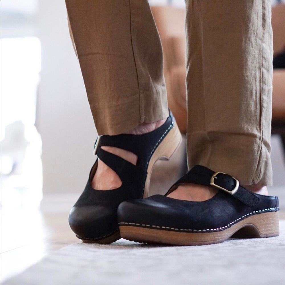 Dansko Britney Black Burnished Nubuck Leather Sandals Clogs Shoes